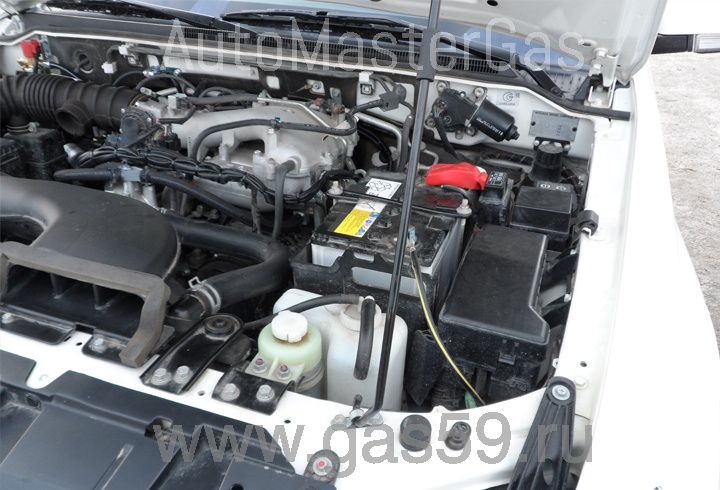 Установка ГБО на Mitsubishi Pajero IV 3.5 4WD, ГБО 4 поколения BRC P&D, с баллонами на 70 литров.