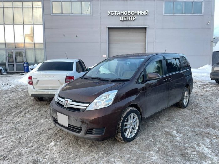 Установка ГБО на Toyota ISIS 2015 г., ГБО 4 поколения, пропан EuropeGas (Польша), двигатель 1.8 л. 4 цилиндра