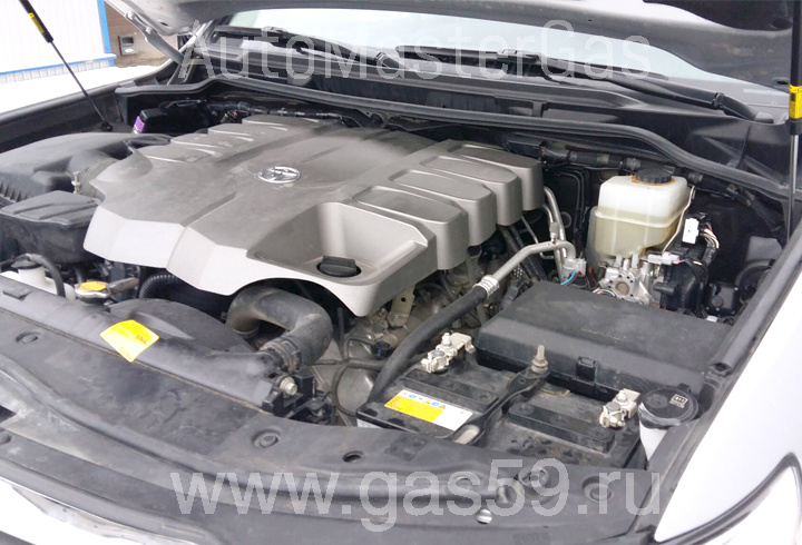 Установка метанового ГБО на Toyota Land Cruiser 200 4.6 4WD, ГБО 4 поколения OMVL DREAM OBD (Италия), с двумя баллонами по 100 литров ТИП 2