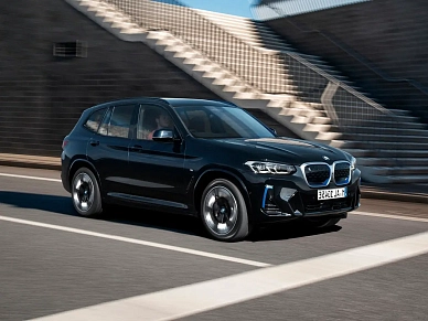 BMW IX3